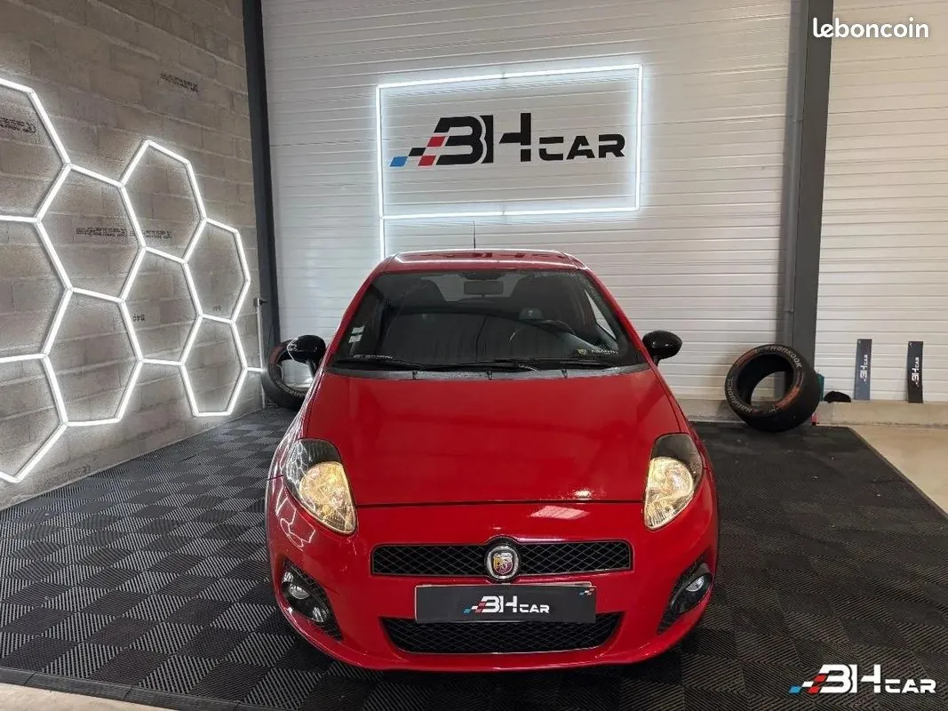Abarth Grande Punto 2010 photo 4