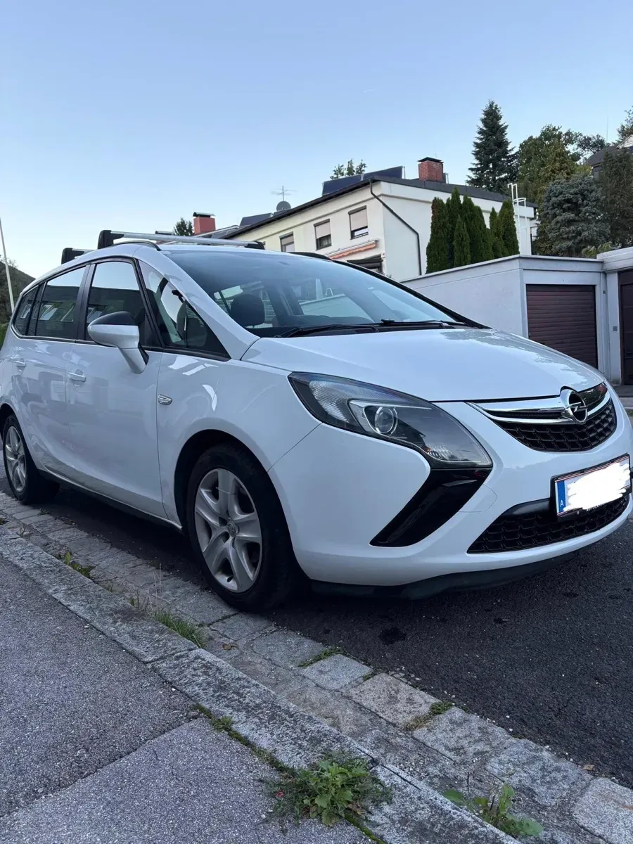 Opel Zafira 2013 photo 3