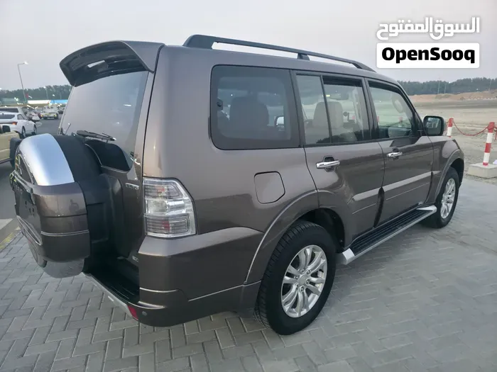 Mitsubishi Pajero 2014 photo 3
