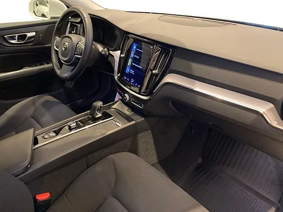 Volvo V60 2022 photo 4