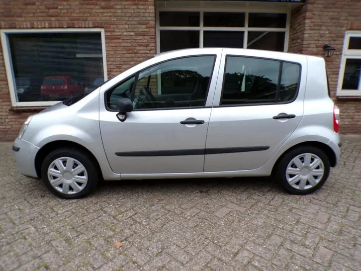 Renault Modus 2007 photo 2