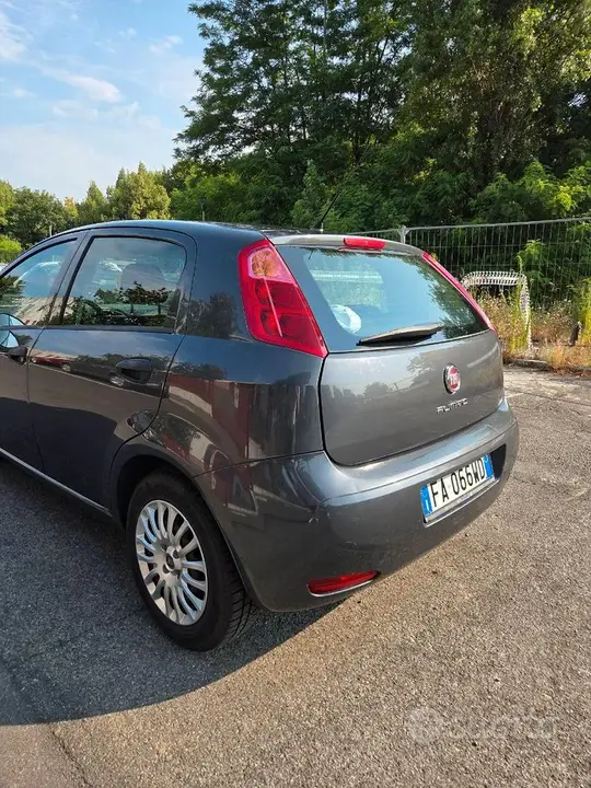 Fiat Punto 2015 photo 4
