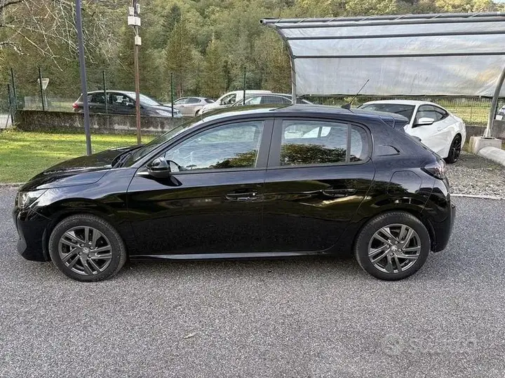 Peugeot 208 2022 photo 5
