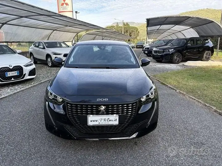 Peugeot 208 2022 photo 2