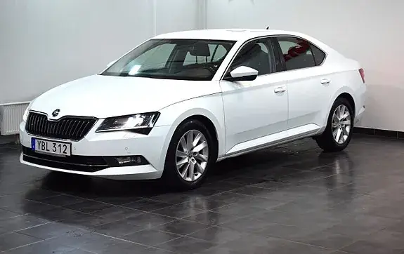 Skoda Superb 2016 photo 3