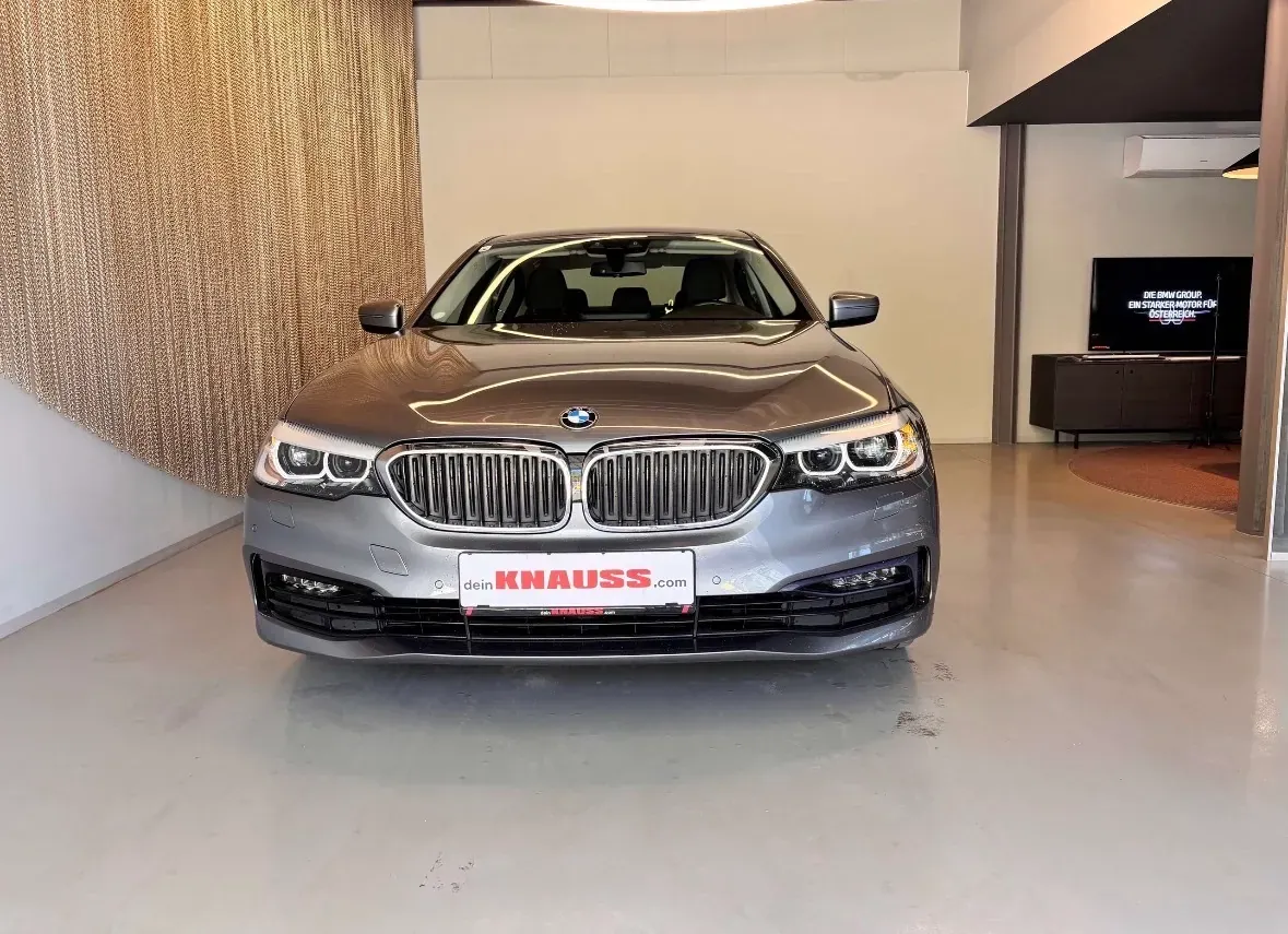 BMW 5 Series 2019 photo 2