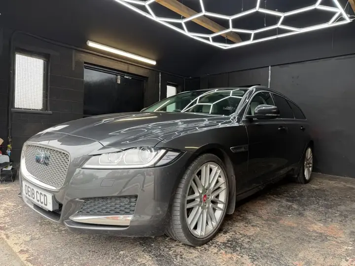 Jaguar Xf 2018 photo 5
