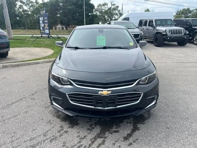 Chevrolet Malibu 2018 photo 2