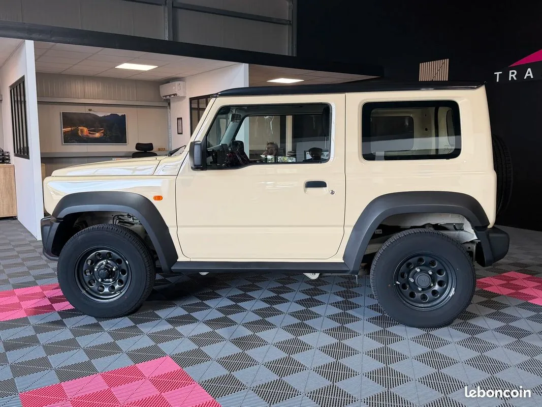 Suzuki Jimny 2021 photo 2
