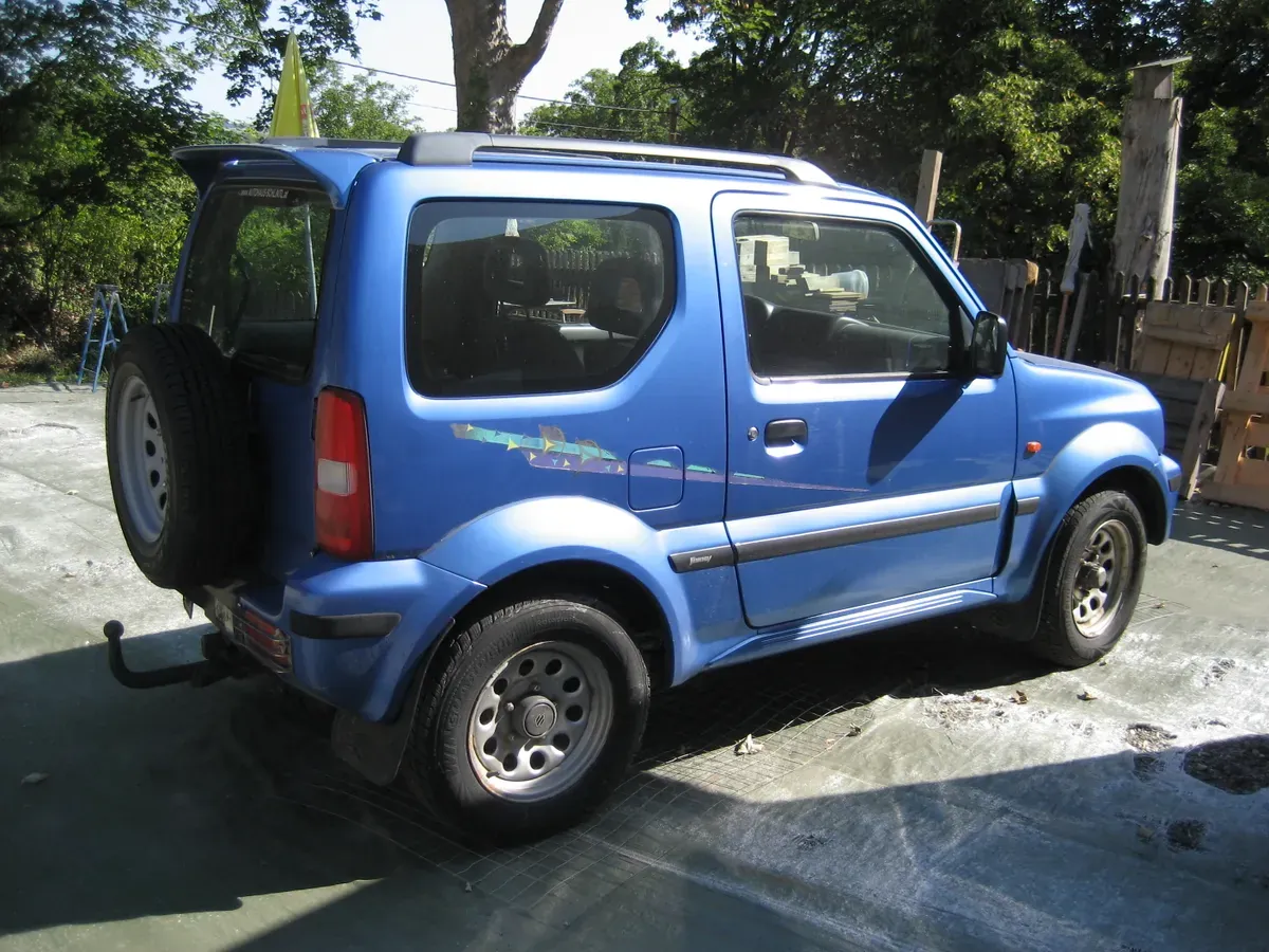 Suzuki Jimny 2000 photo 3