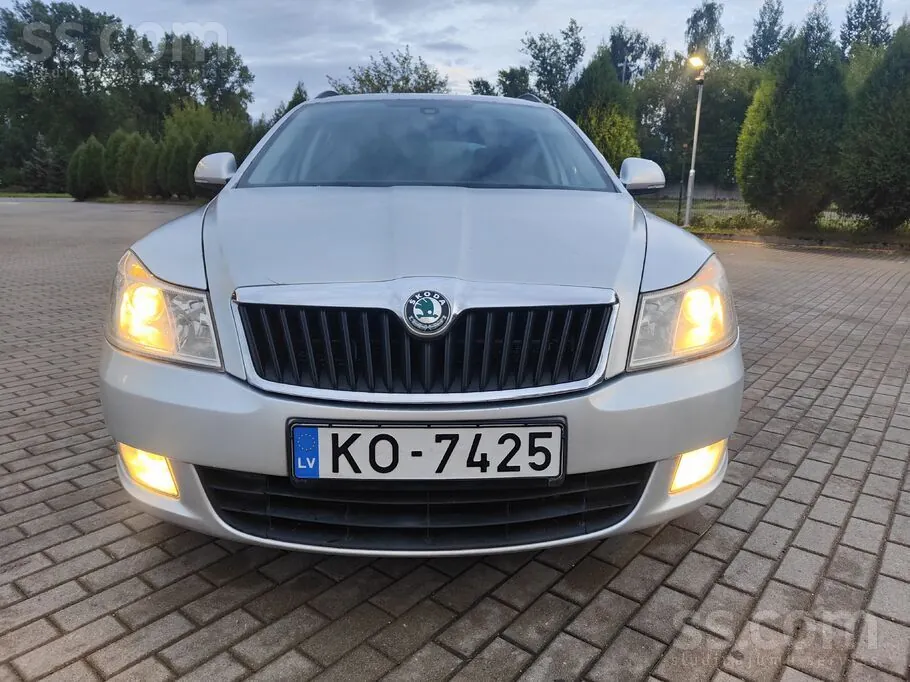 Skoda Octavia 2009 photo 2
