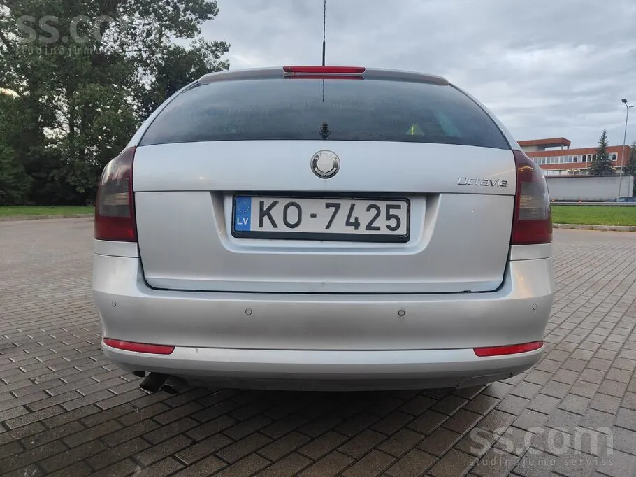 Skoda Octavia 2009 photo 3