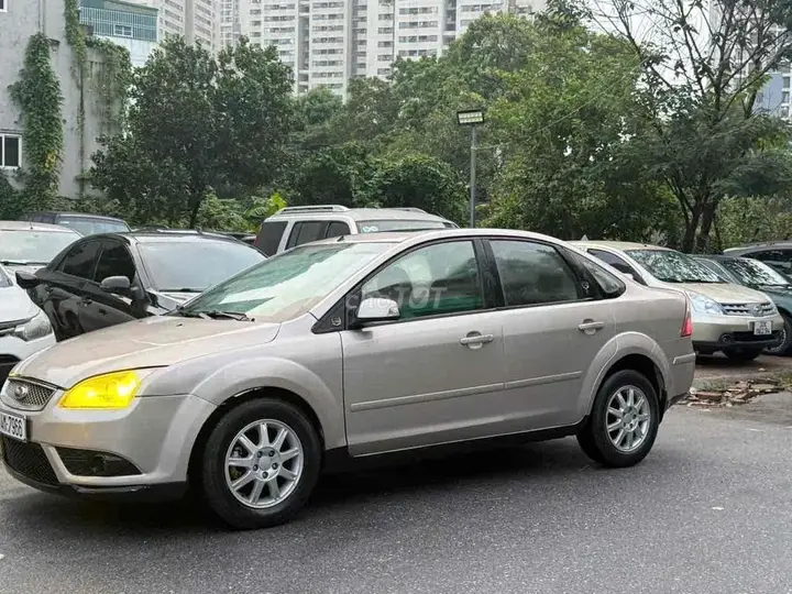 Ford Focus 2006 photo 2