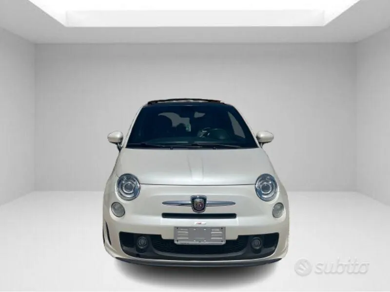 Abarth 500 2011 photo 2