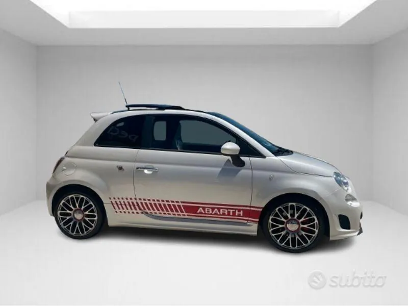 Abarth 500 2011 photo 5