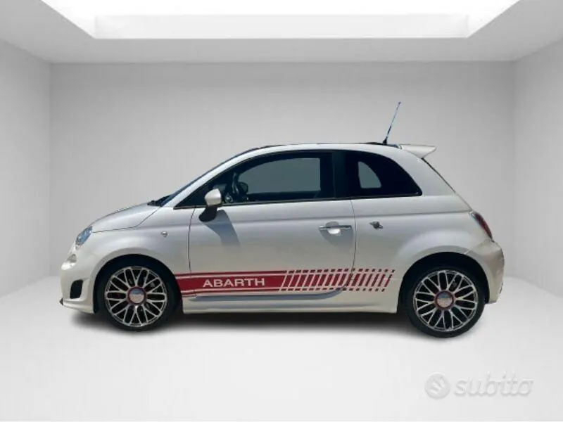 Abarth 500 2011 photo 4