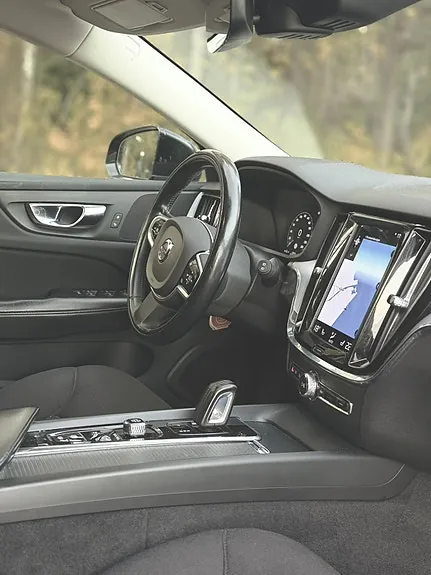 Volvo V60 2021 photo 3