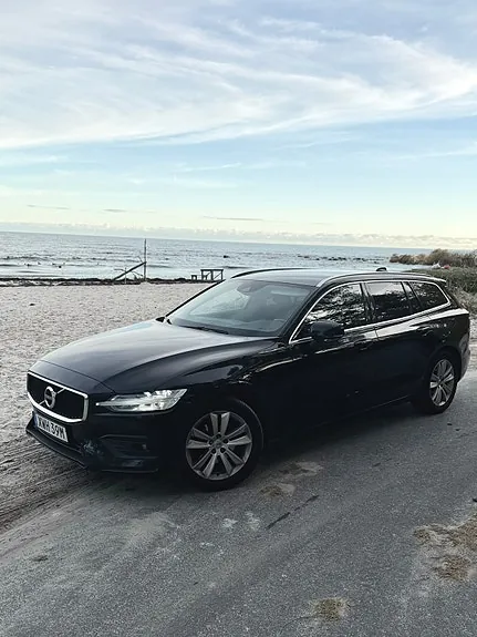 Volvo V60 2021 photo 2