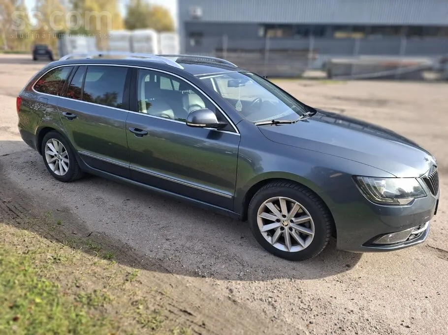 Skoda Superb 2015 photo 2