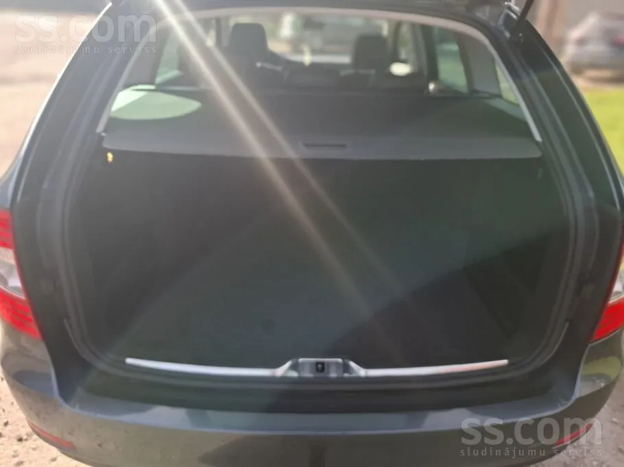 Skoda Superb 2015 photo 5