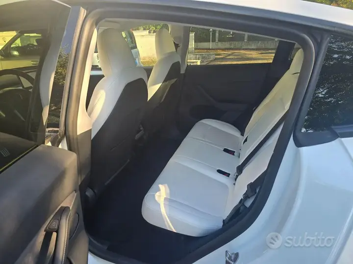 Tesla Model Y 2024 photo 5