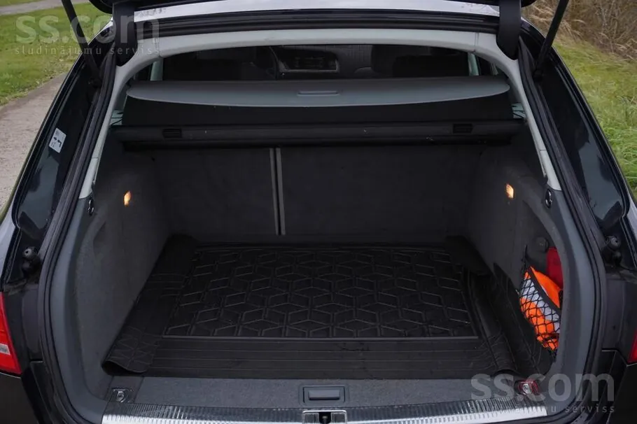 Audi A4 2012 photo 3