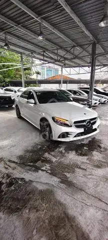 Mercedes-Benz C200