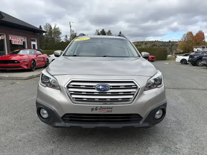Subaru Outback 2017 photo 2