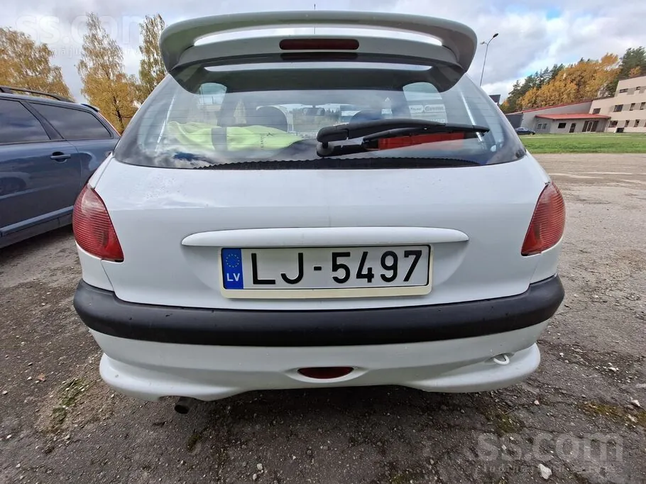 Peugeot 206 2003 photo 4
