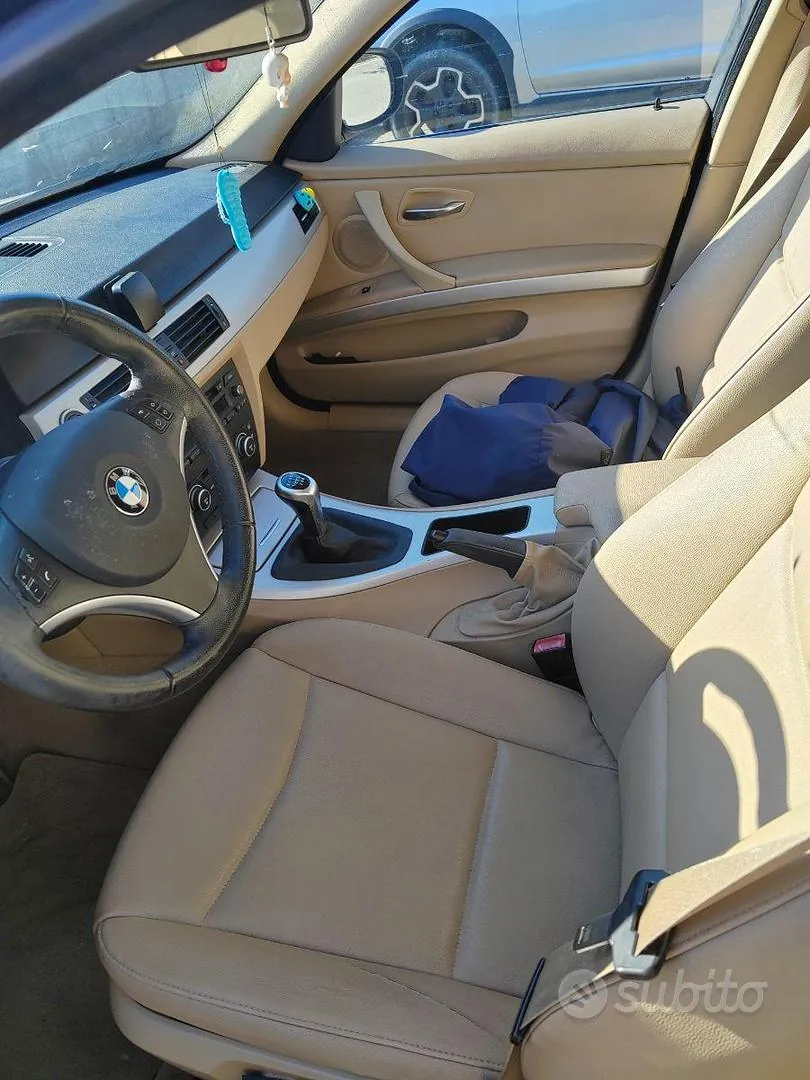 BMW 3 Series 2009 photo 3