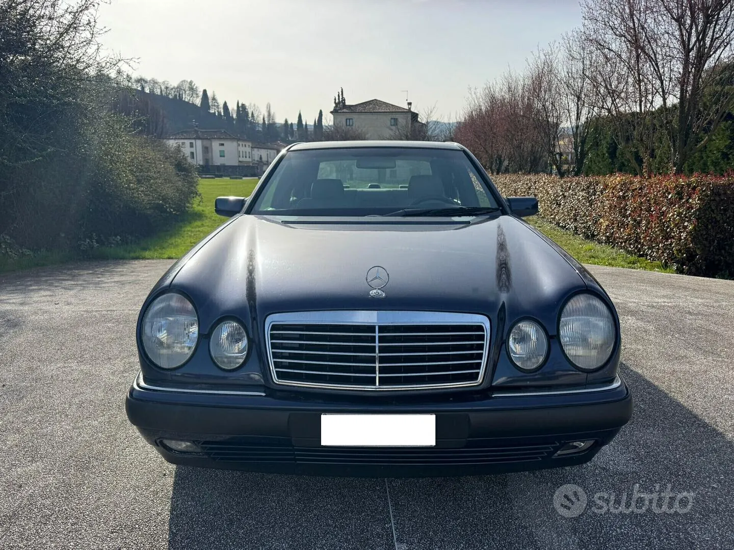 Mercedes-Benz E-Class 1997 photo 2