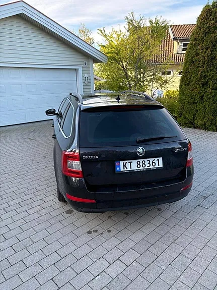 Skoda Octavia 2015 photo 2
