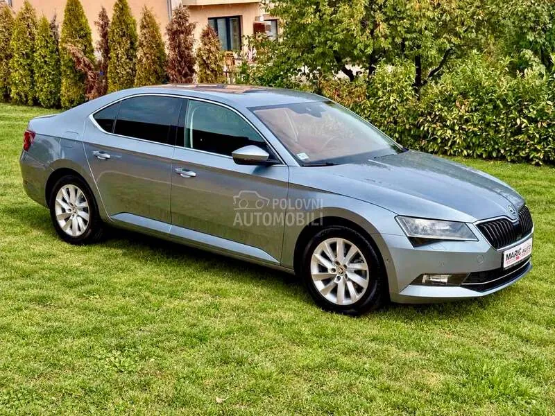 Skoda Superb 2017 photo 2
