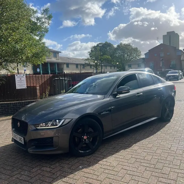 Jaguar Xe