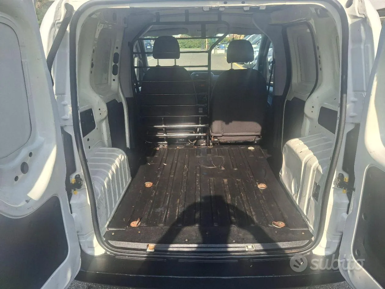 Fiat Fiorino 2010 photo 5