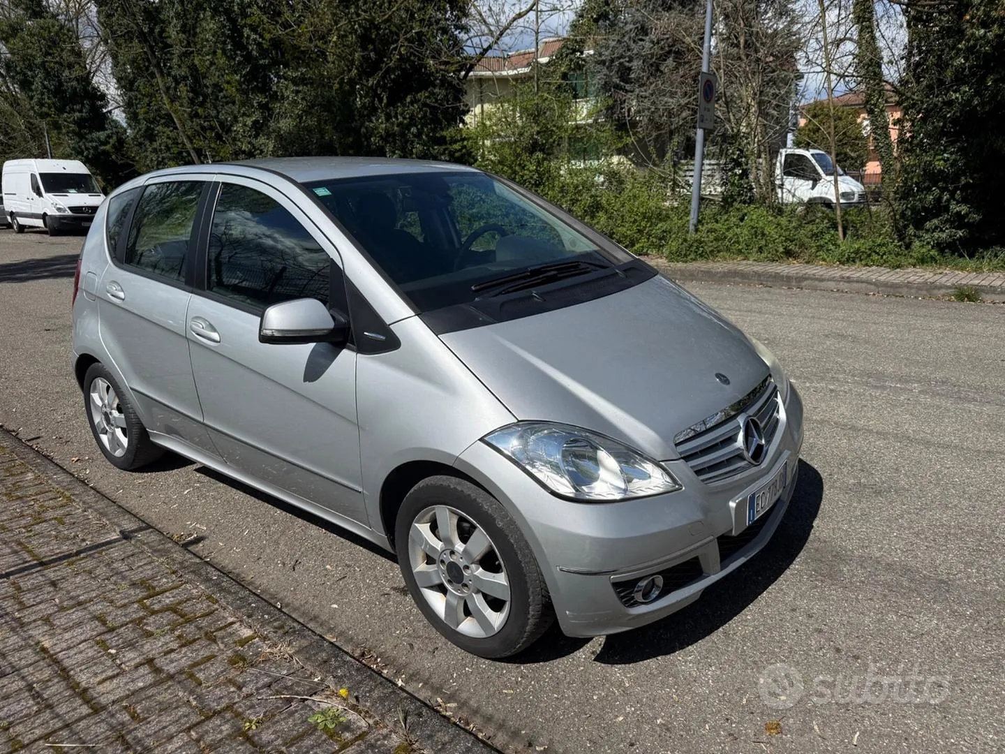 Mercedes-Benz A150 2009 photo 2