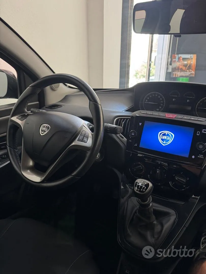 Lancia Ypsilon 2023 photo 4