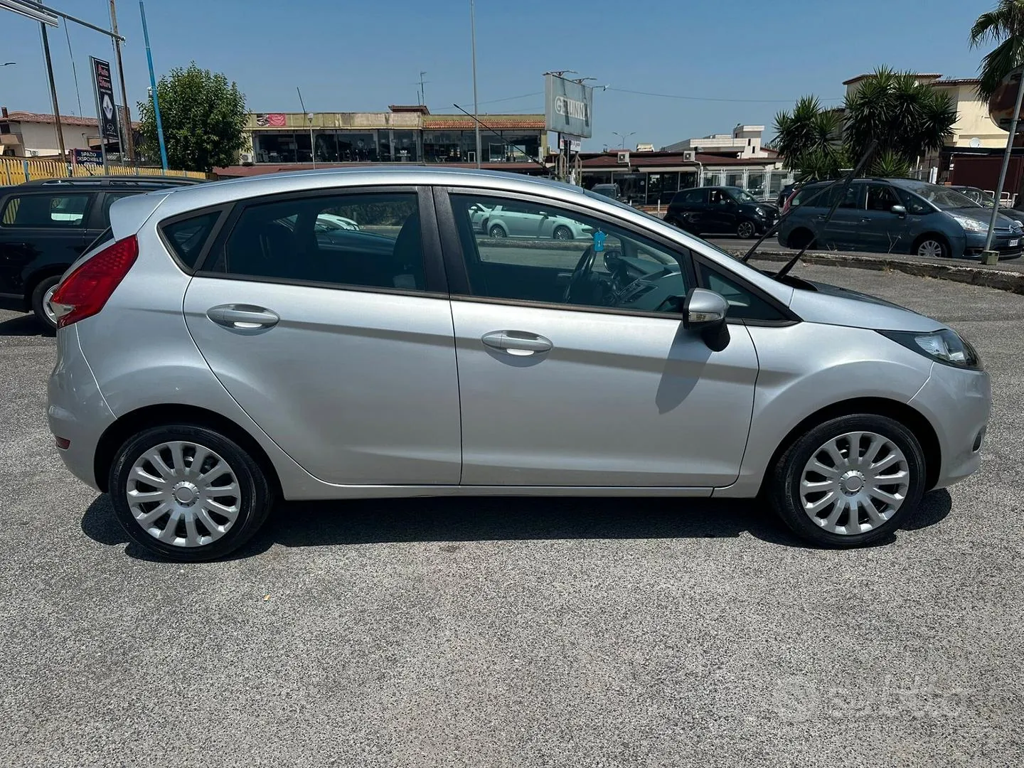 Ford Fiesta 2010 photo 5