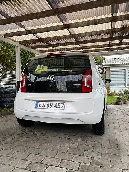 Volkswagen Up 2013 photo 4