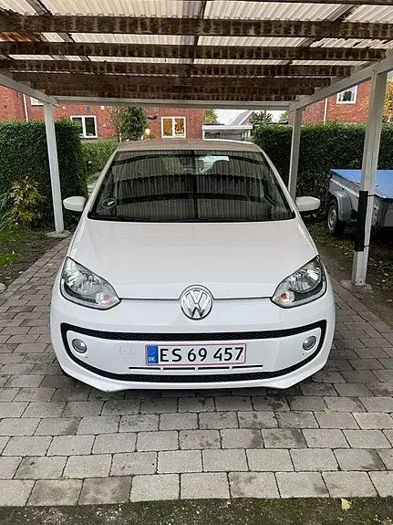 Volkswagen Up 2013 photo 2