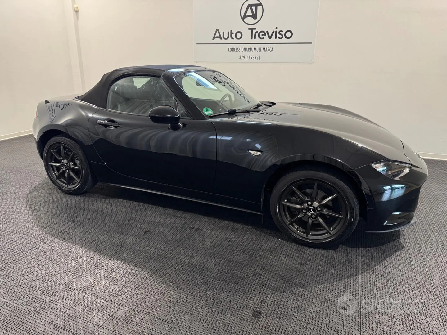 Mazda Mx-5 2017 photo 2
