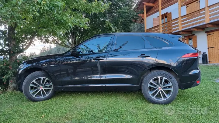 Jaguar F-Pace 2019 photo 3
