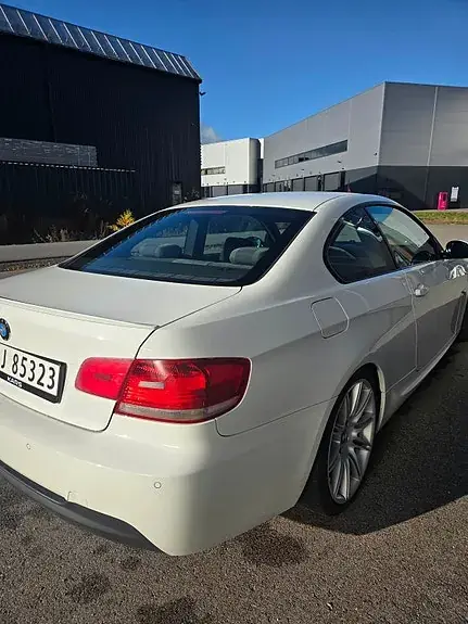 BMW 325I 2008 photo 3