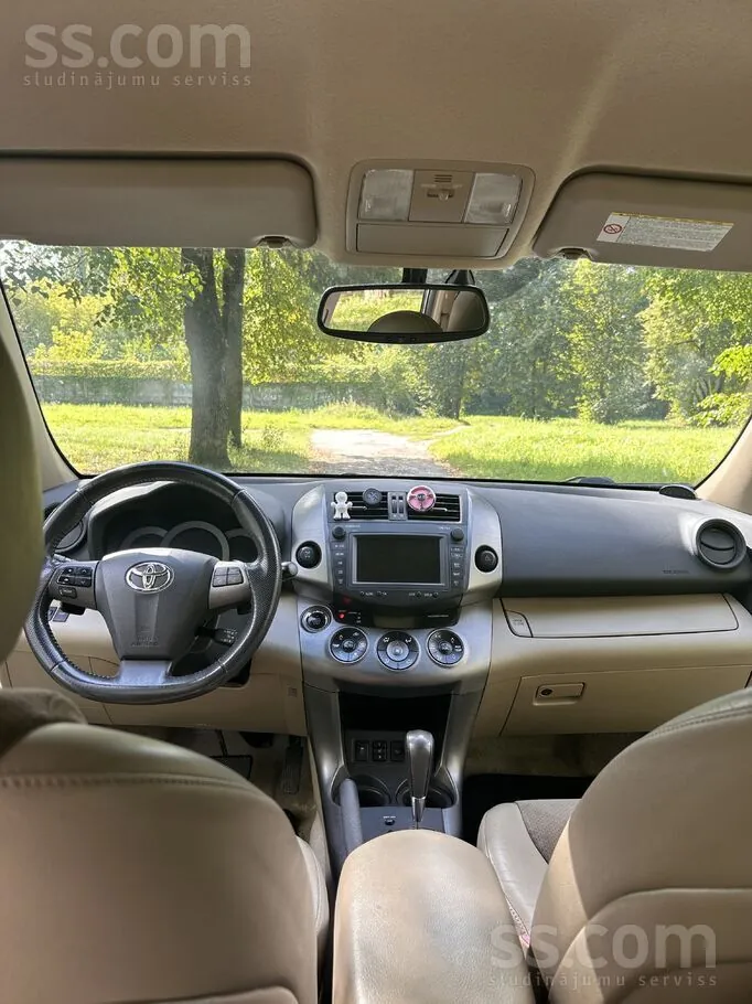 Toyota Rav4 2011 photo 3