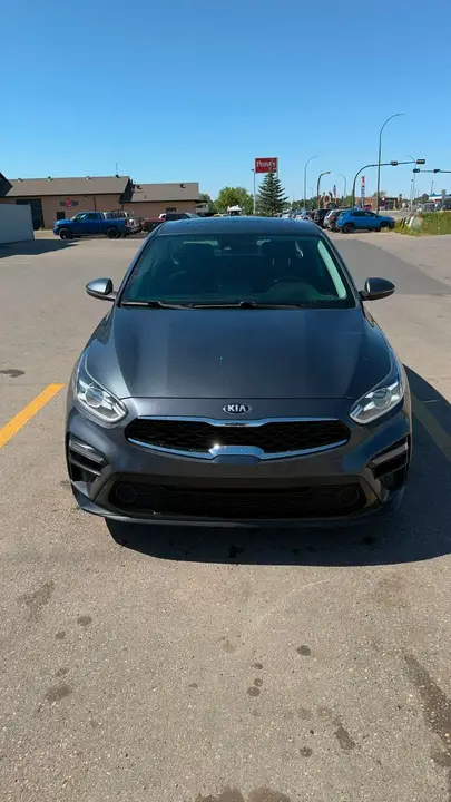 Kia Forte 2021 photo 2