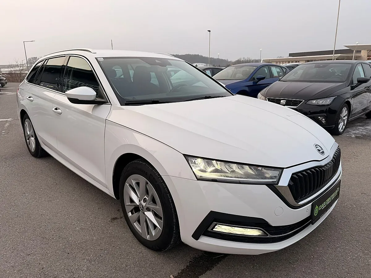 Skoda Octavia 2023 photo 3