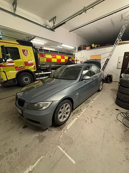 BMW 316I 2007 photo 2