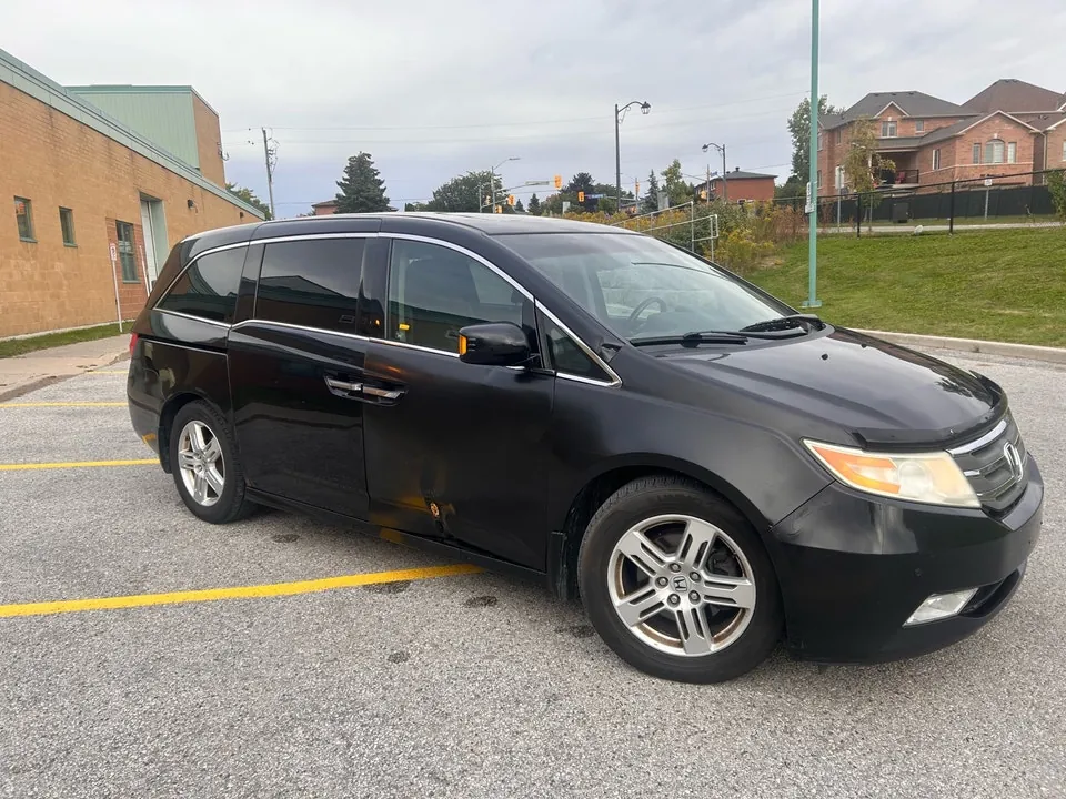Honda Odyssey 2011 photo 5