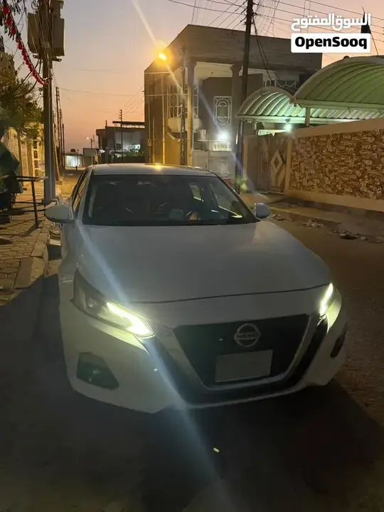 Nissan Altima 2019 photo 2