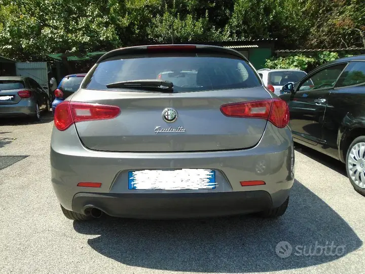 Alfa Romeo Giulietta 2012 photo 4